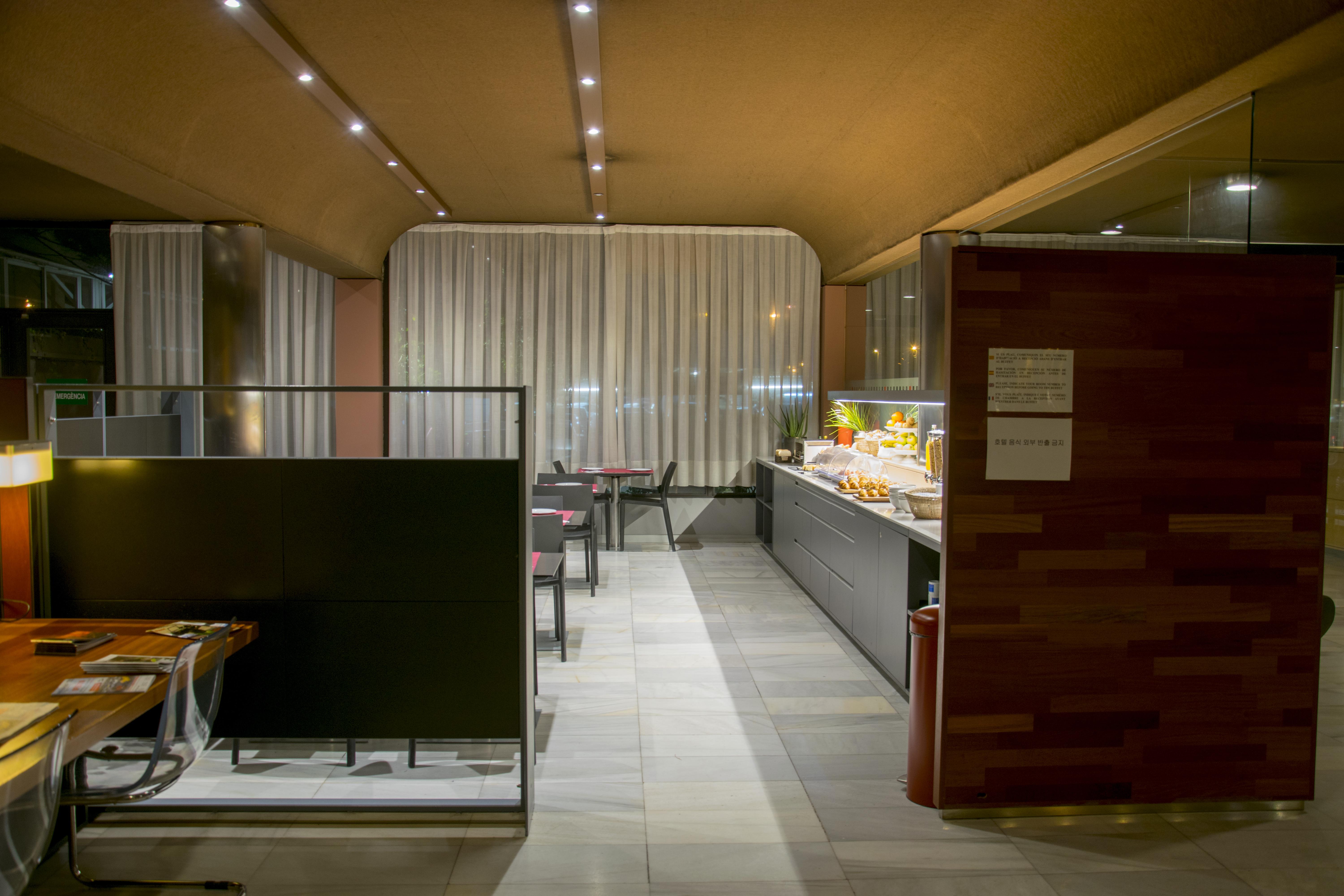 Hotel America Igualada Eksteriør bilde